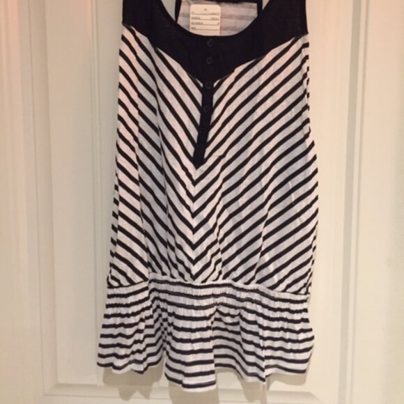 Flared buttoned camisole - Picture 2 of 4